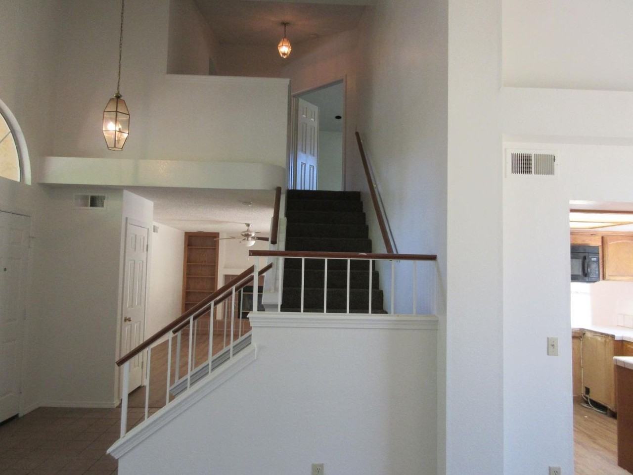 993 E Edgemont Dr - Photo 5 of 22