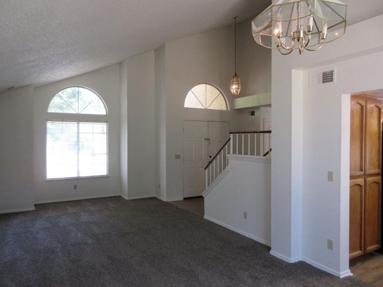 993 E Edgemont Dr - Photo 6 of 22