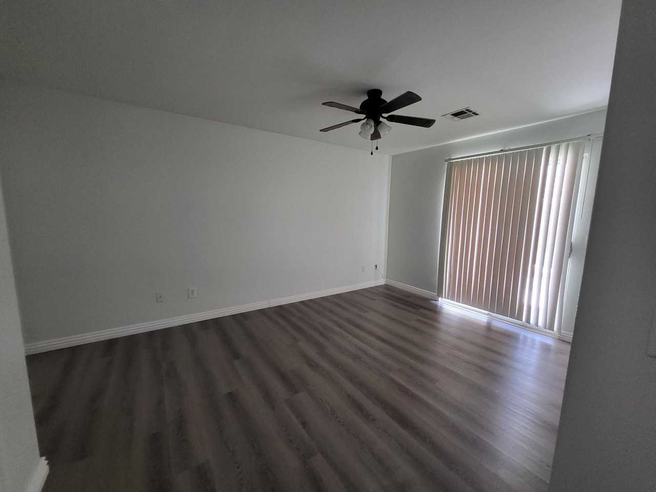 66700 Crescent Dr - Photo 4 of 11