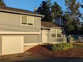 featured image of 12821 12819- 12821 Waller Rd E
