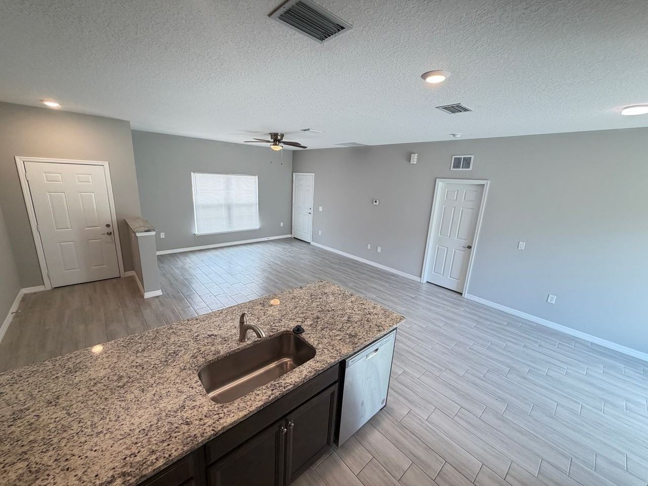 1388 Hazel St Nw - Photo 5 of 28