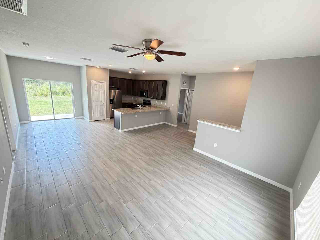 1388 Hazel St Nw - Photo 6 of 28