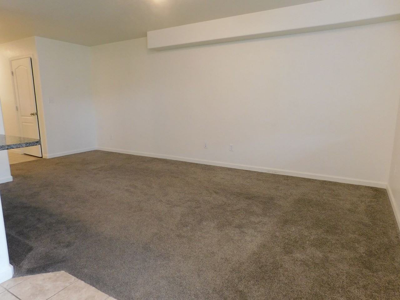 654 Trinity Way #B - Photo 5 of 18