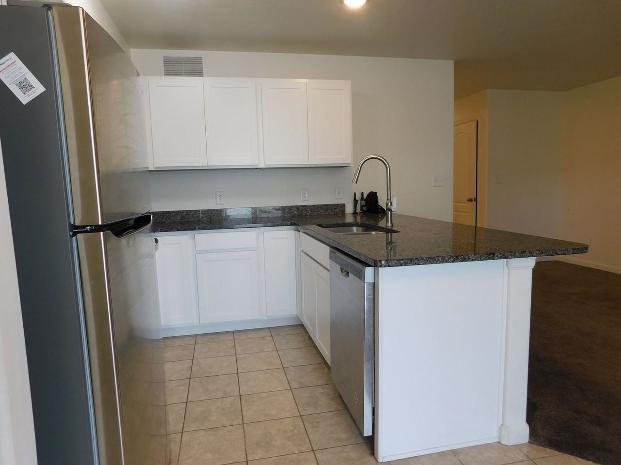 654 Trinity Way #B - Photo 6 of 18