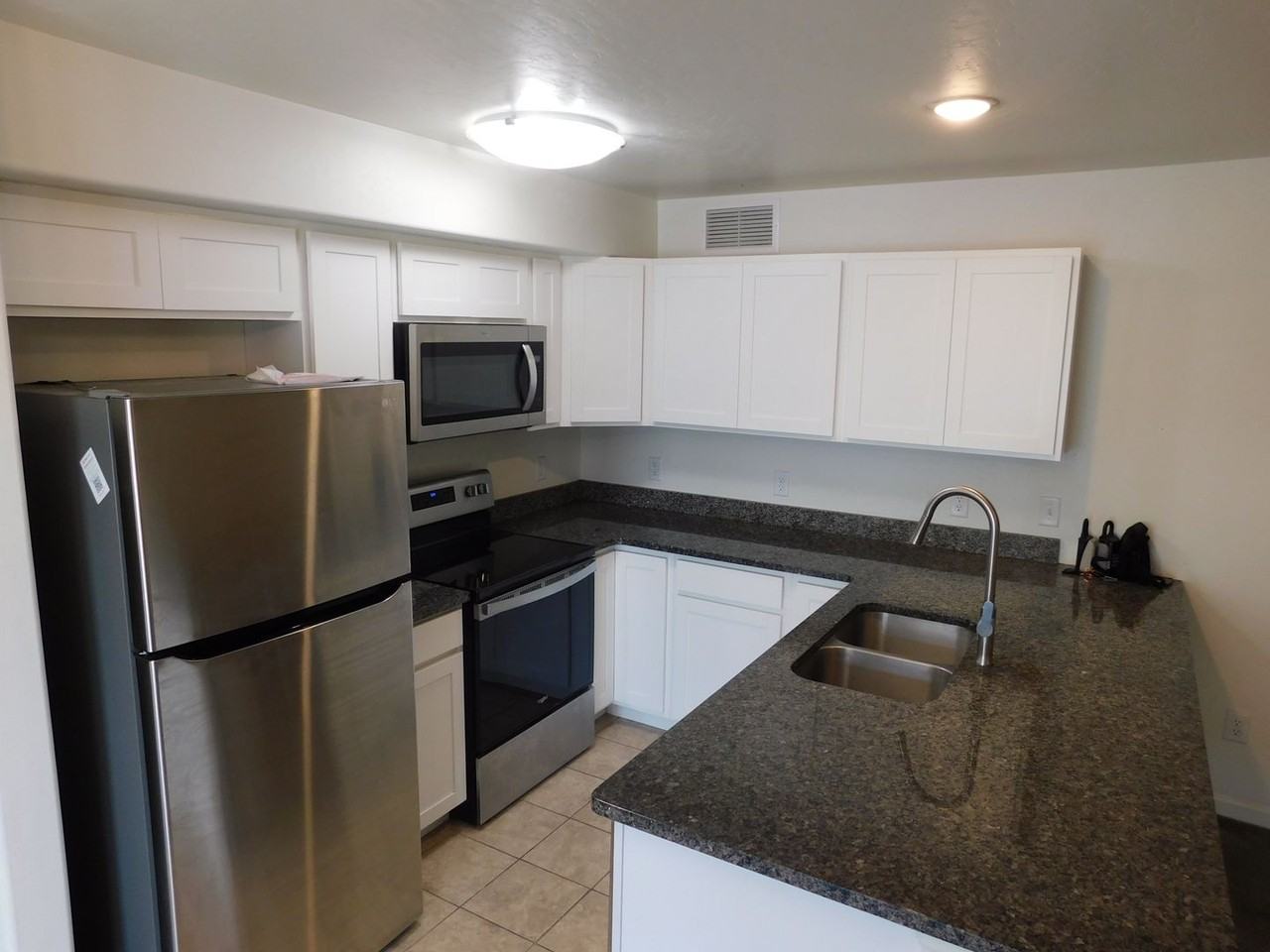 654 Trinity Way #B - Photo 7 of 18