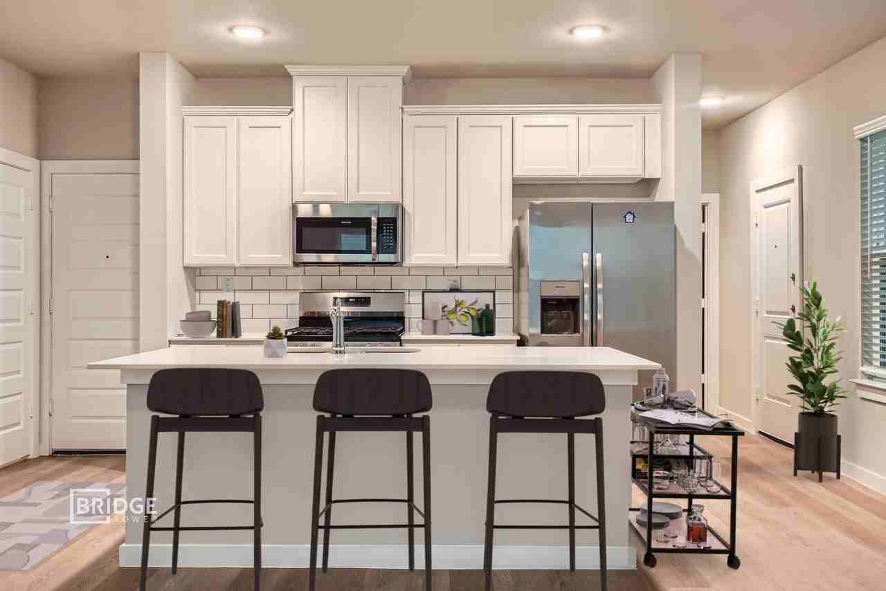 359 Huisache St - Photo 6 of 15