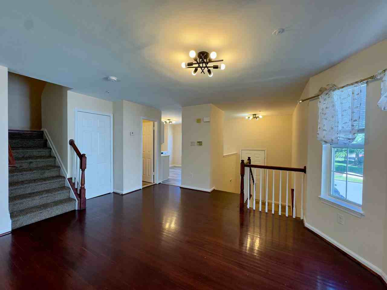 9520 Oak Trace Way - Photo 4 of 24