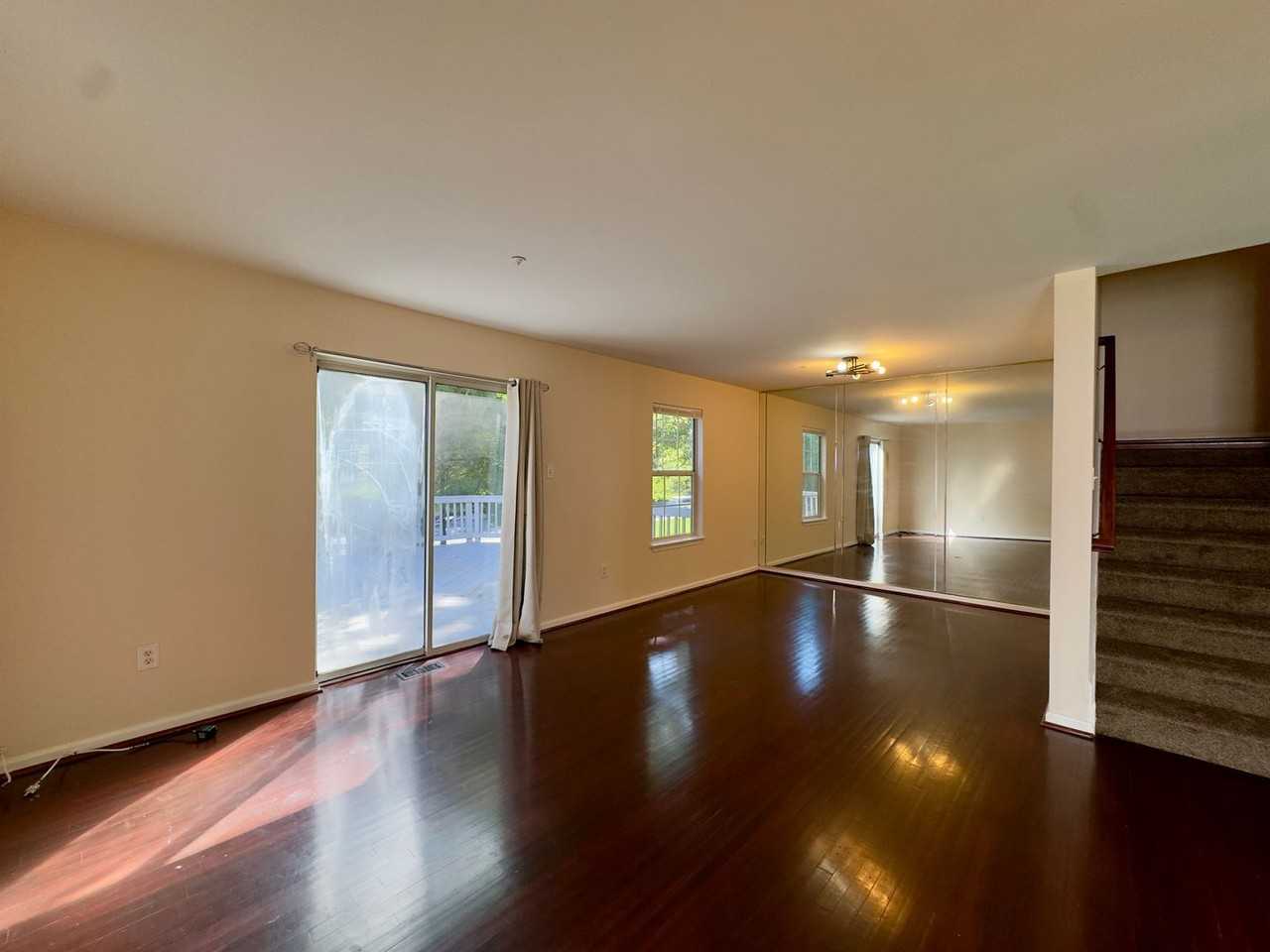 9520 Oak Trace Way - Photo 5 of 24
