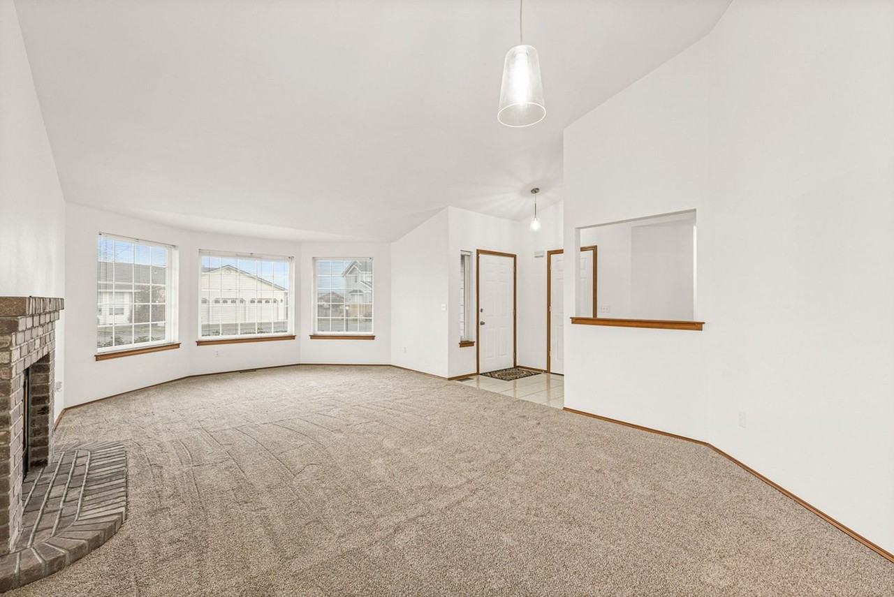 1224 143rd St E - Photo 6 of 40