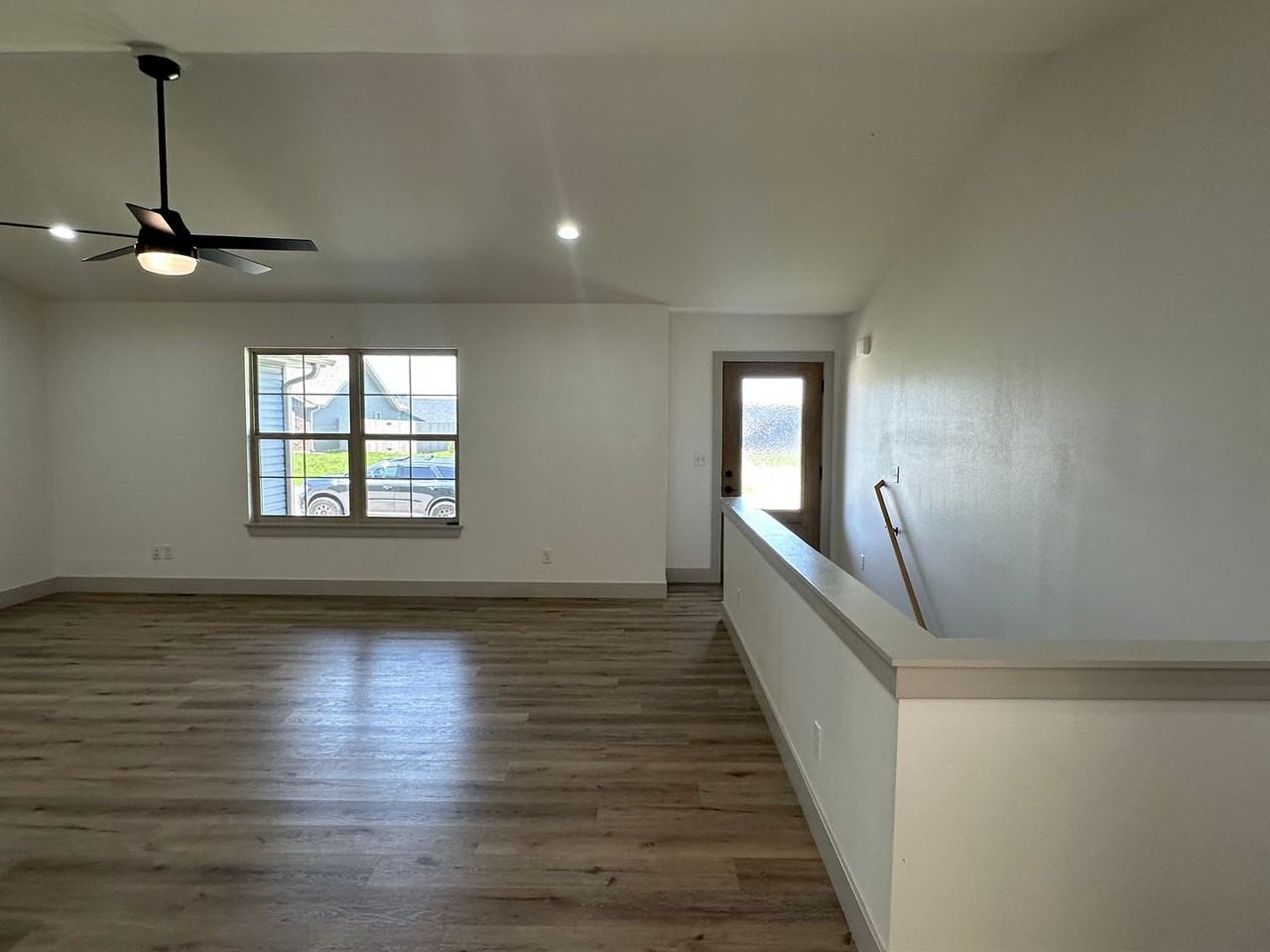165 Mesa Dr - Photo 6 of 50