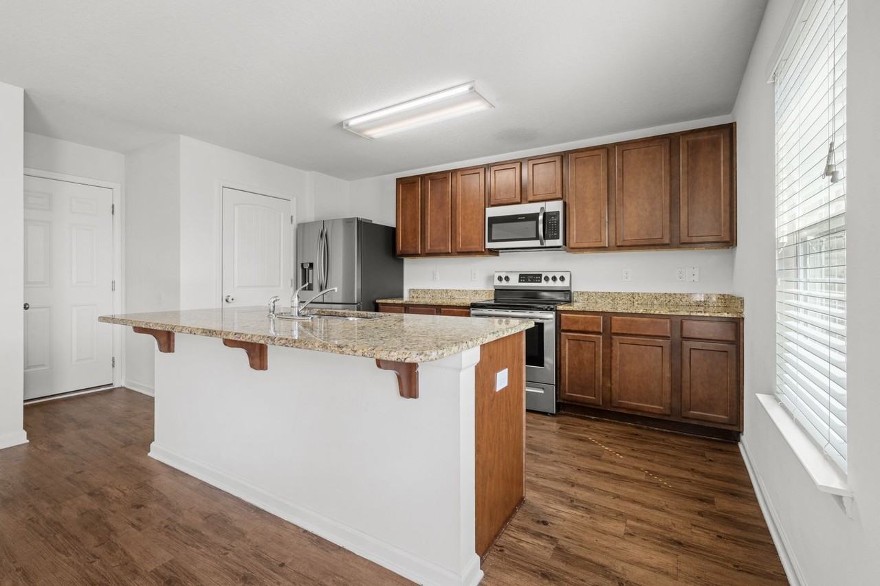 725 Widgeon Way - Photo 2 of 16