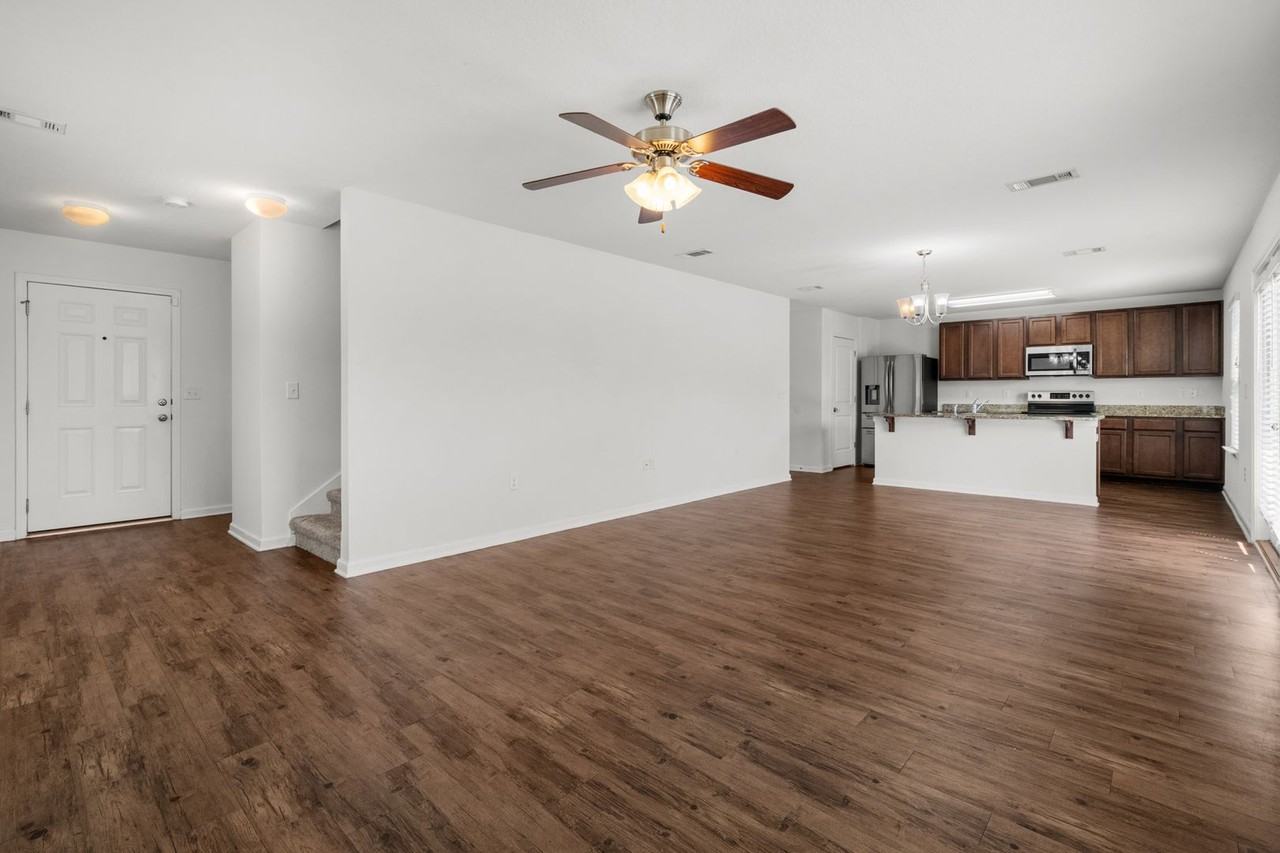 725 Widgeon Way - Photo 4 of 16