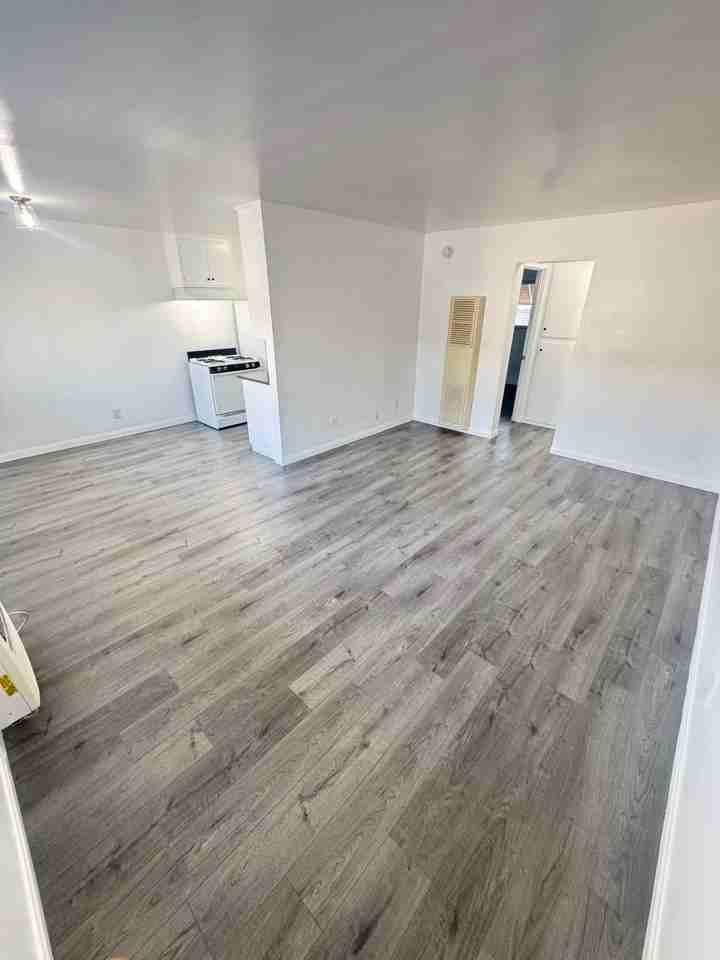 1160 E Alosta Ave #03