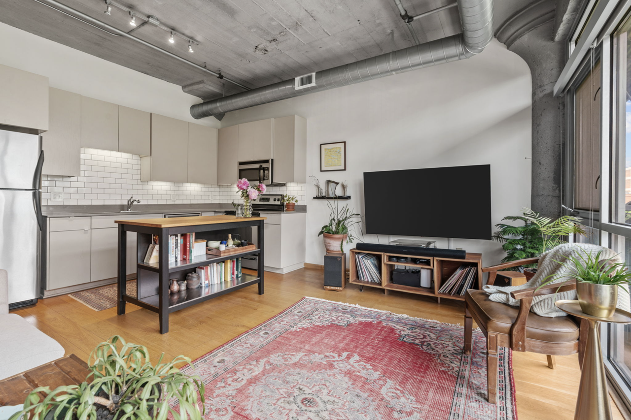 748 N 3rd St #406 - Photo 7 of 32