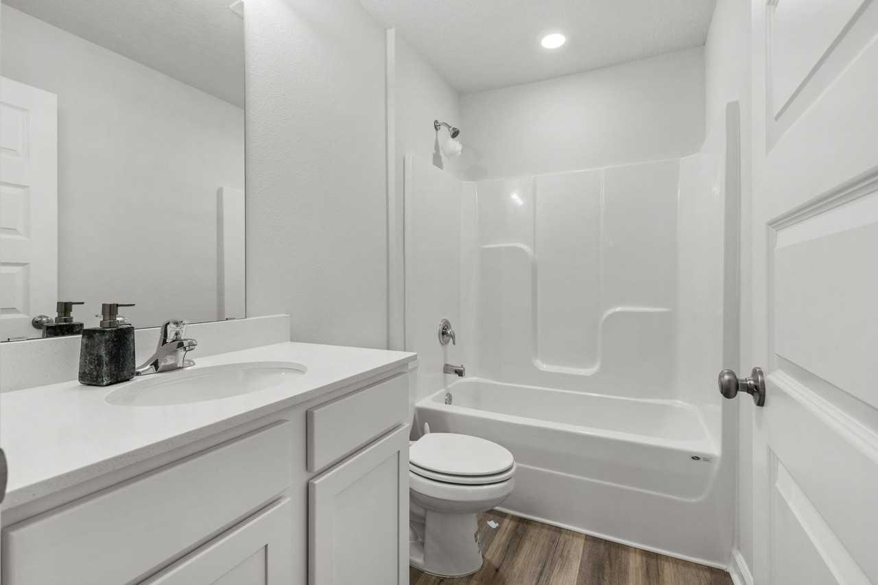 557 Mary Lou Way - Photo 7 of 11