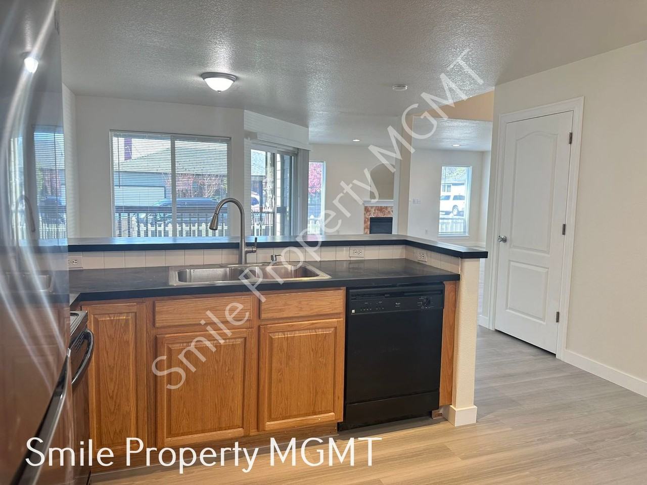 8504 Se Raymond Ct #A - Photo 7 of 18