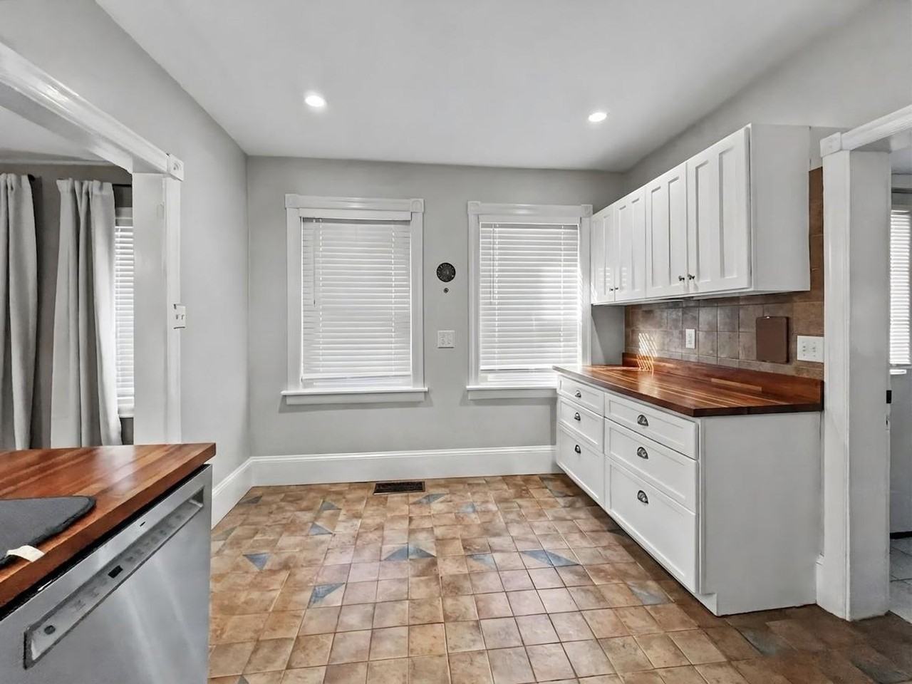 1039 Reese Ave - Photo 7 of 42