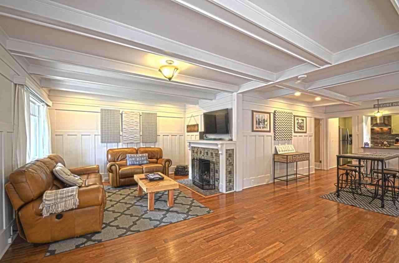 2642 2nd Ave - Photo 3 of 29