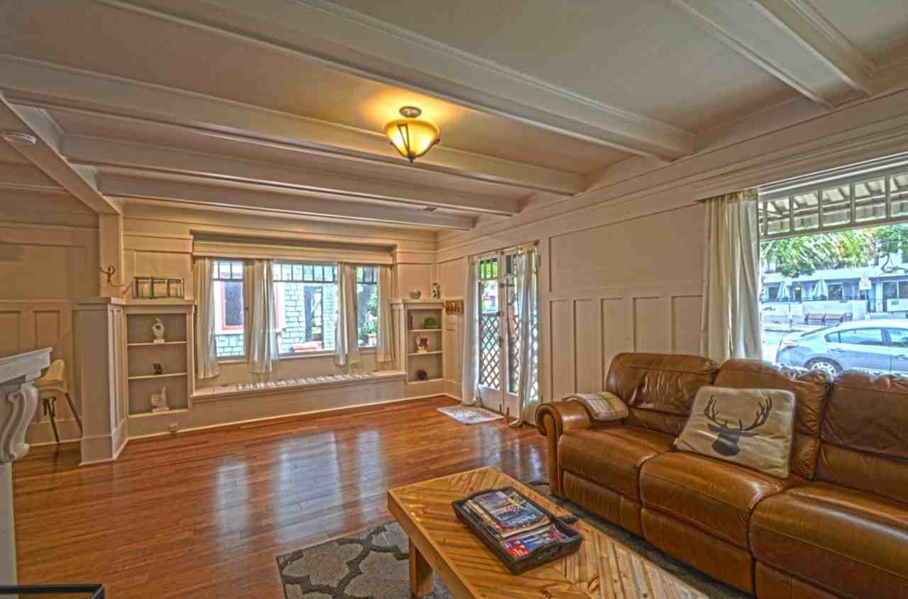 2642 2nd Ave - Photo 5 of 29