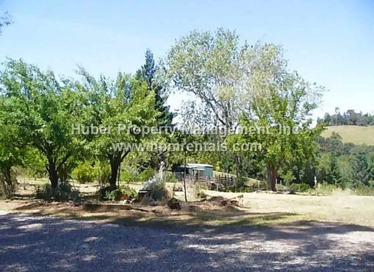 2040 Pyrite Ln - Photo 3 of 20