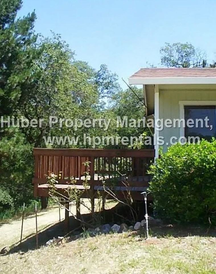 2040 Pyrite Ln - Photo 4 of 20