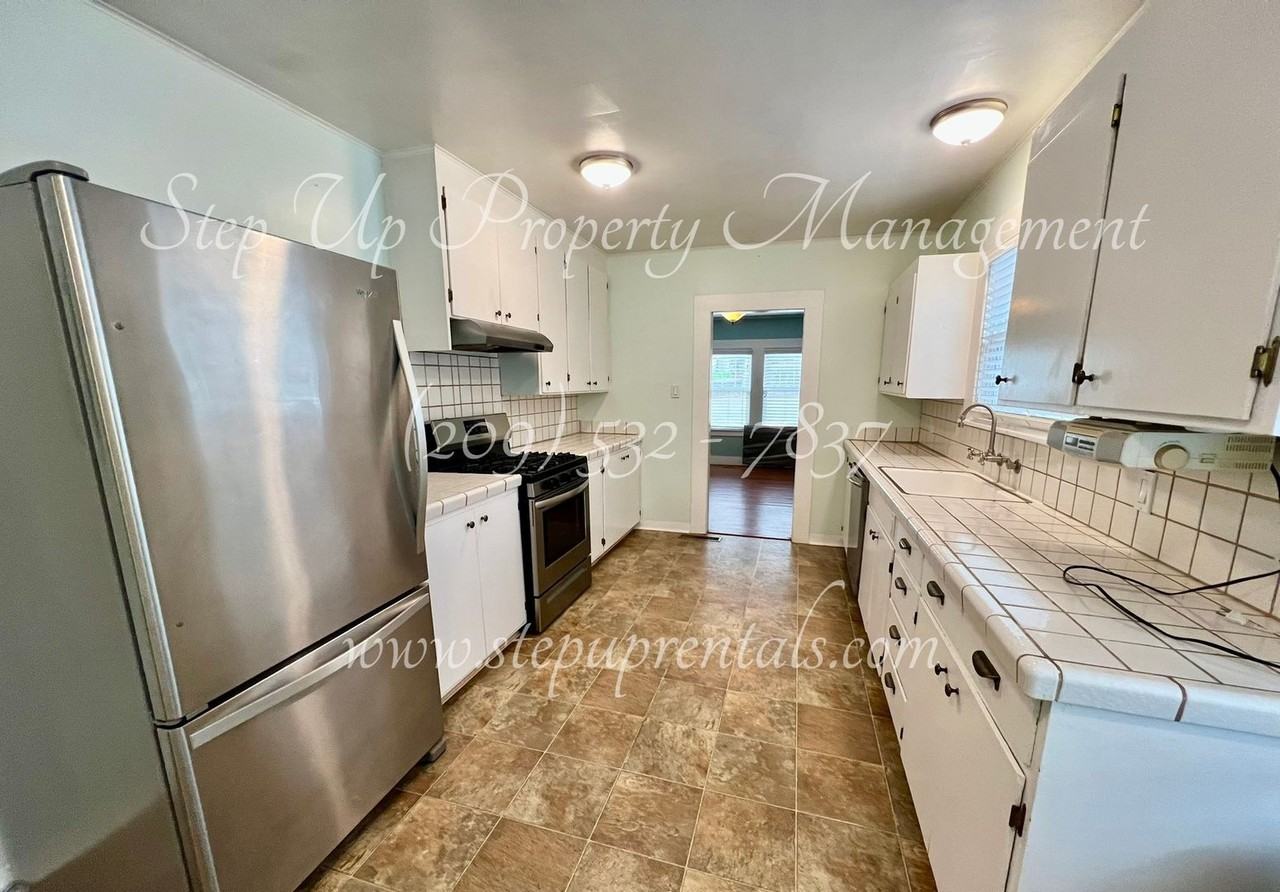 273 Lyons St - Photo 7 of 23