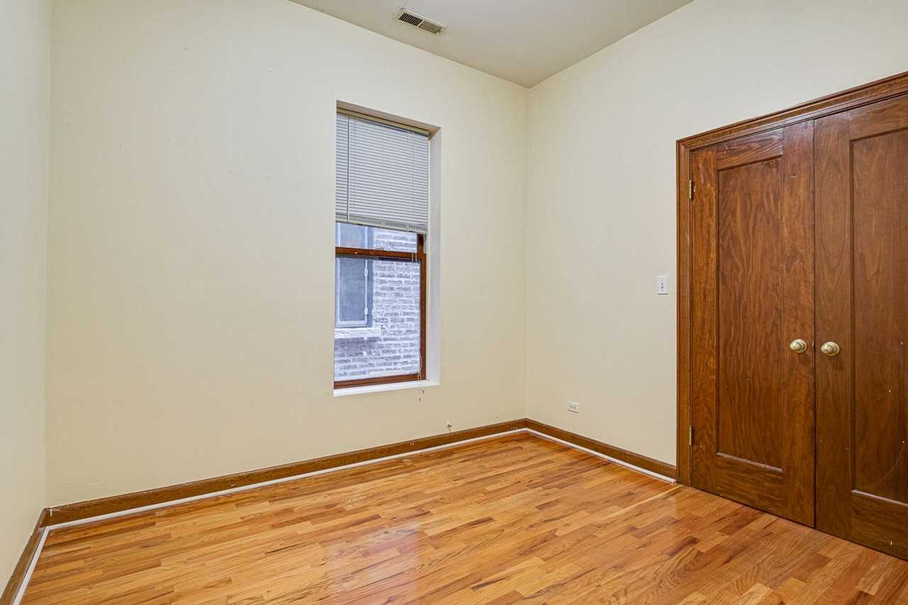 2622 N Wilton Ave - Photo 7 of 48