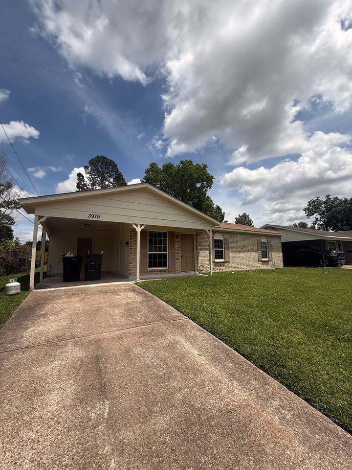 3979 Stuart Ave - Photo 2 of 23