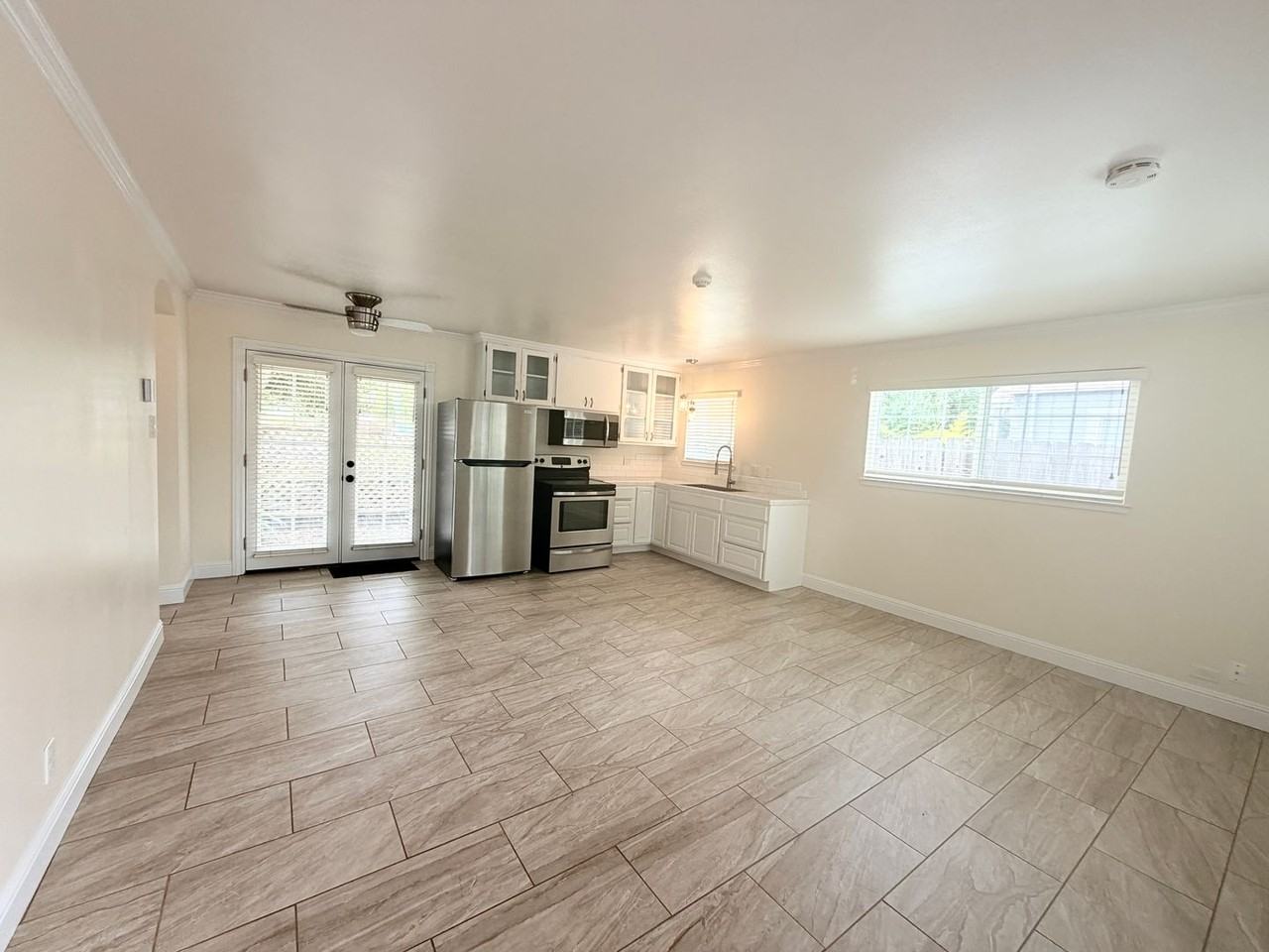 92 Hendley St - Photo 3 of 11