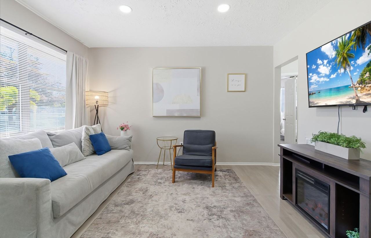 305 N Conrad Ave - Photo 5 of 46