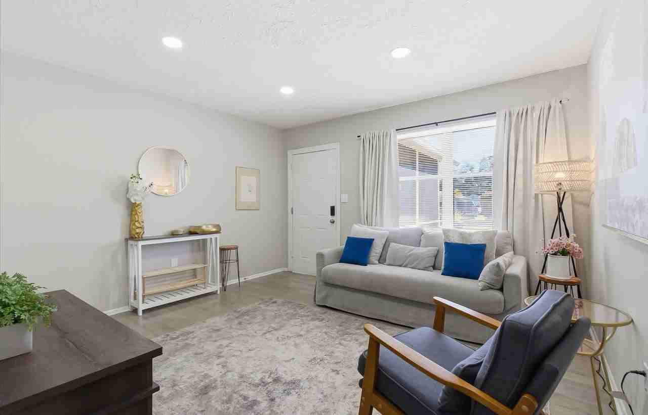 305 N Conrad Ave - Photo 6 of 46
