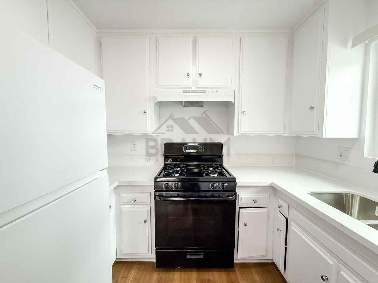 18350 NAPA, LLC - Photo 2 of 35