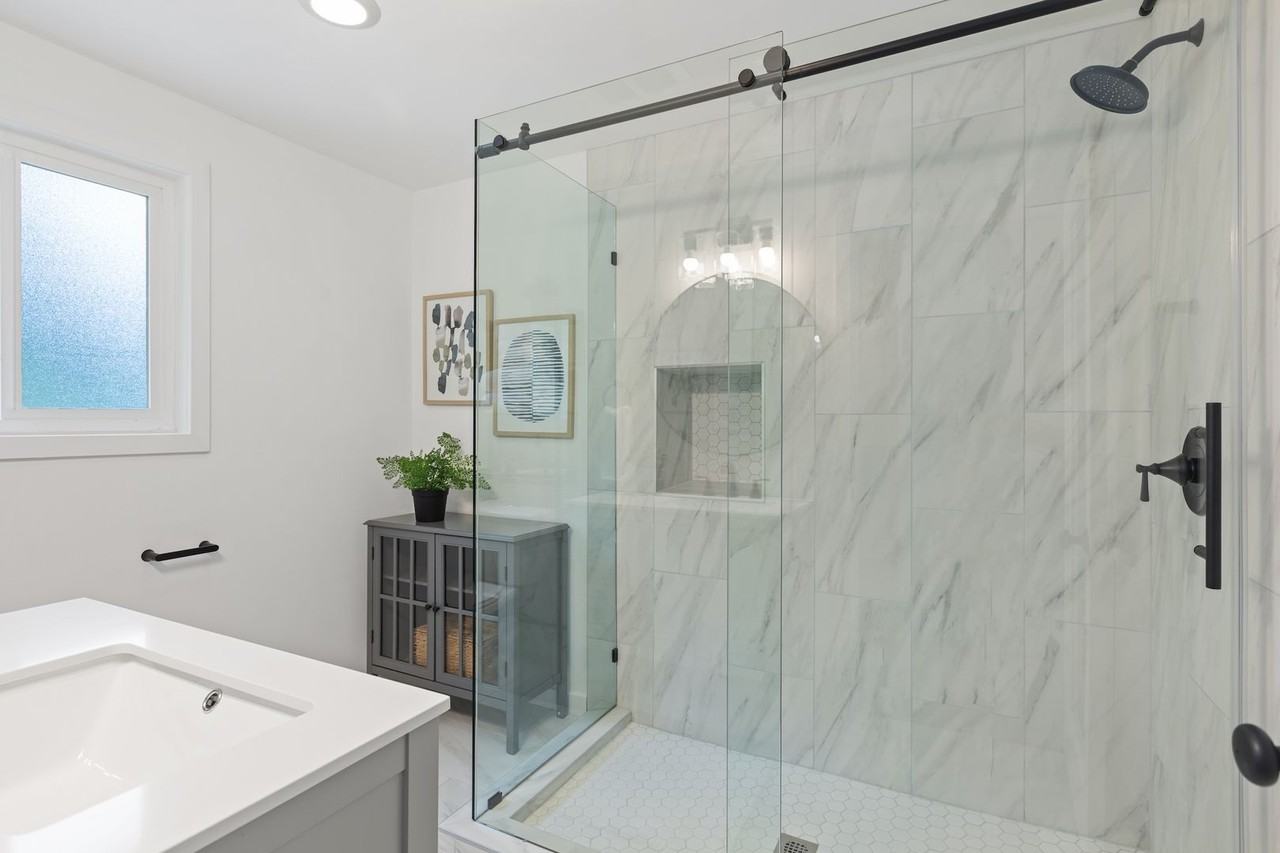 21329 95th Ave W - Photo 4 of 36