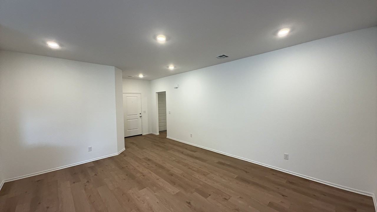4004 Dutch Ln - Photo 4 of 21