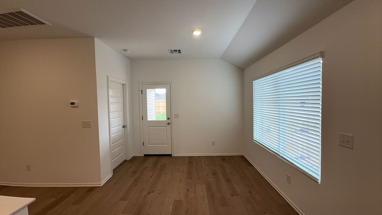 4004 Dutch Ln - Photo 6 of 21