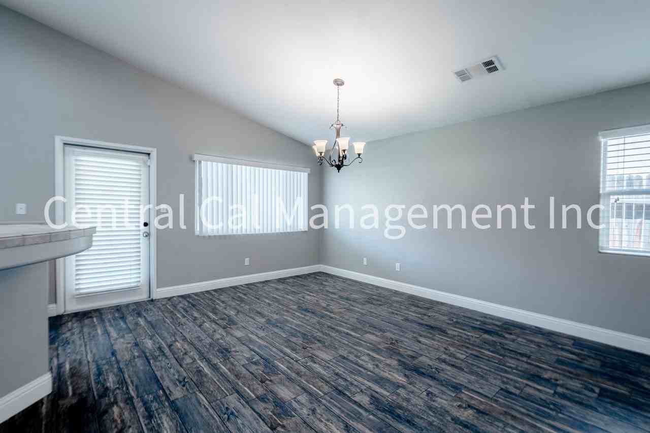 9912 Grand View Summit Dr - Photo 3 of 23