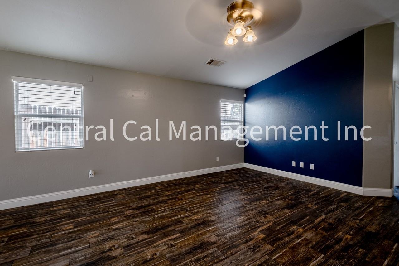 9912 Grand View Summit Dr - Photo 4 of 23
