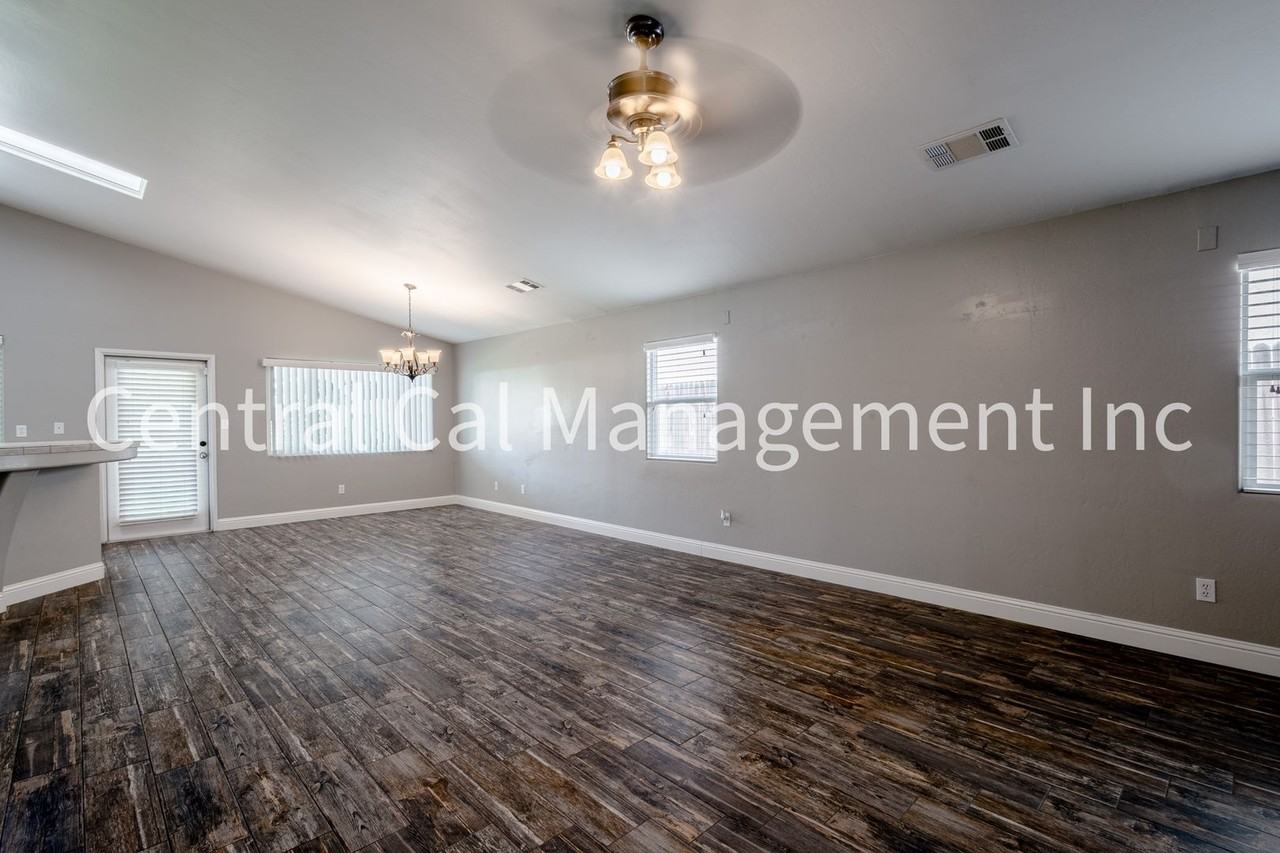 9912 Grand View Summit Dr - Photo 5 of 23