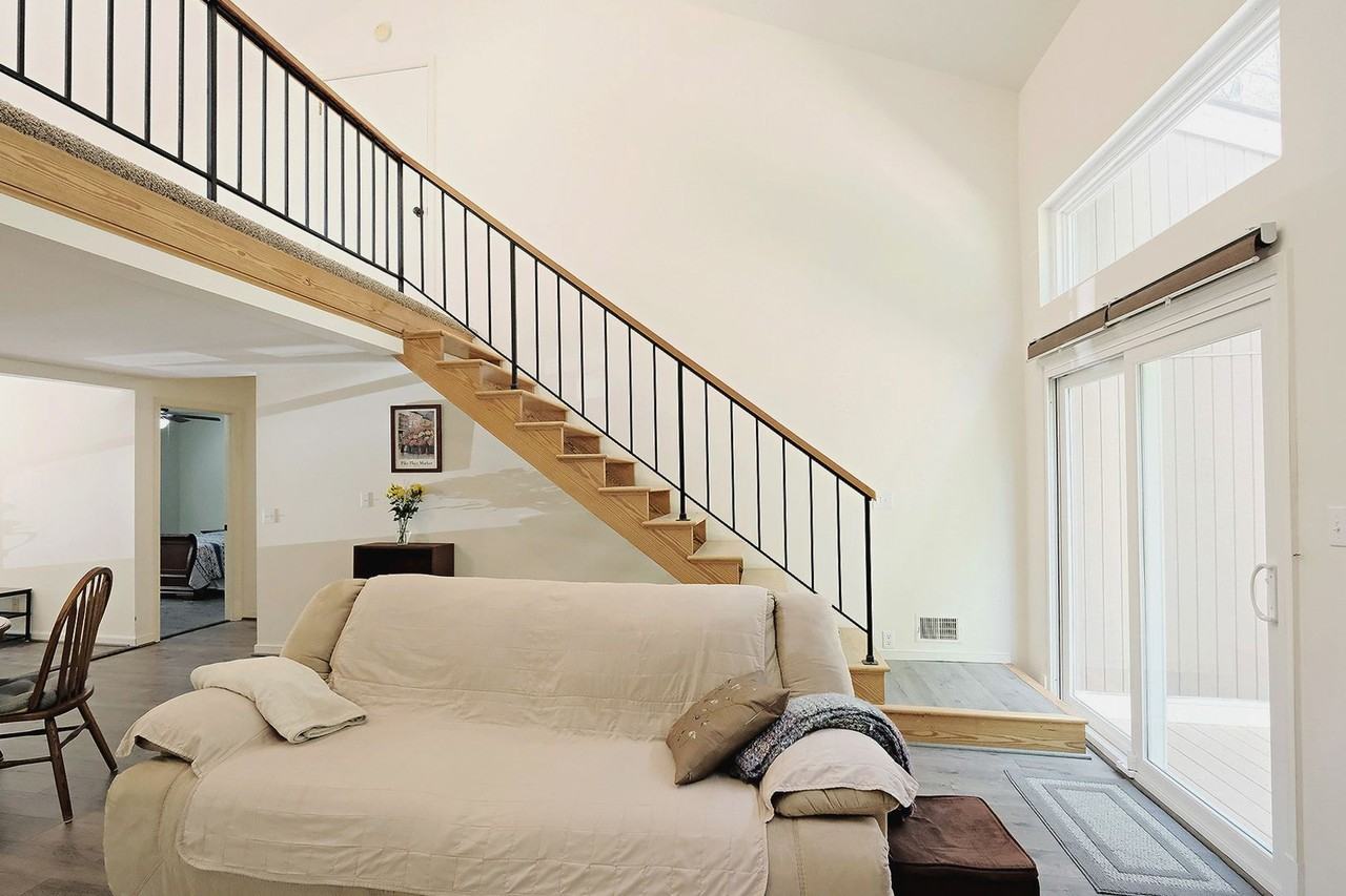 976 Sutton Ct - Photo 6 of 17
