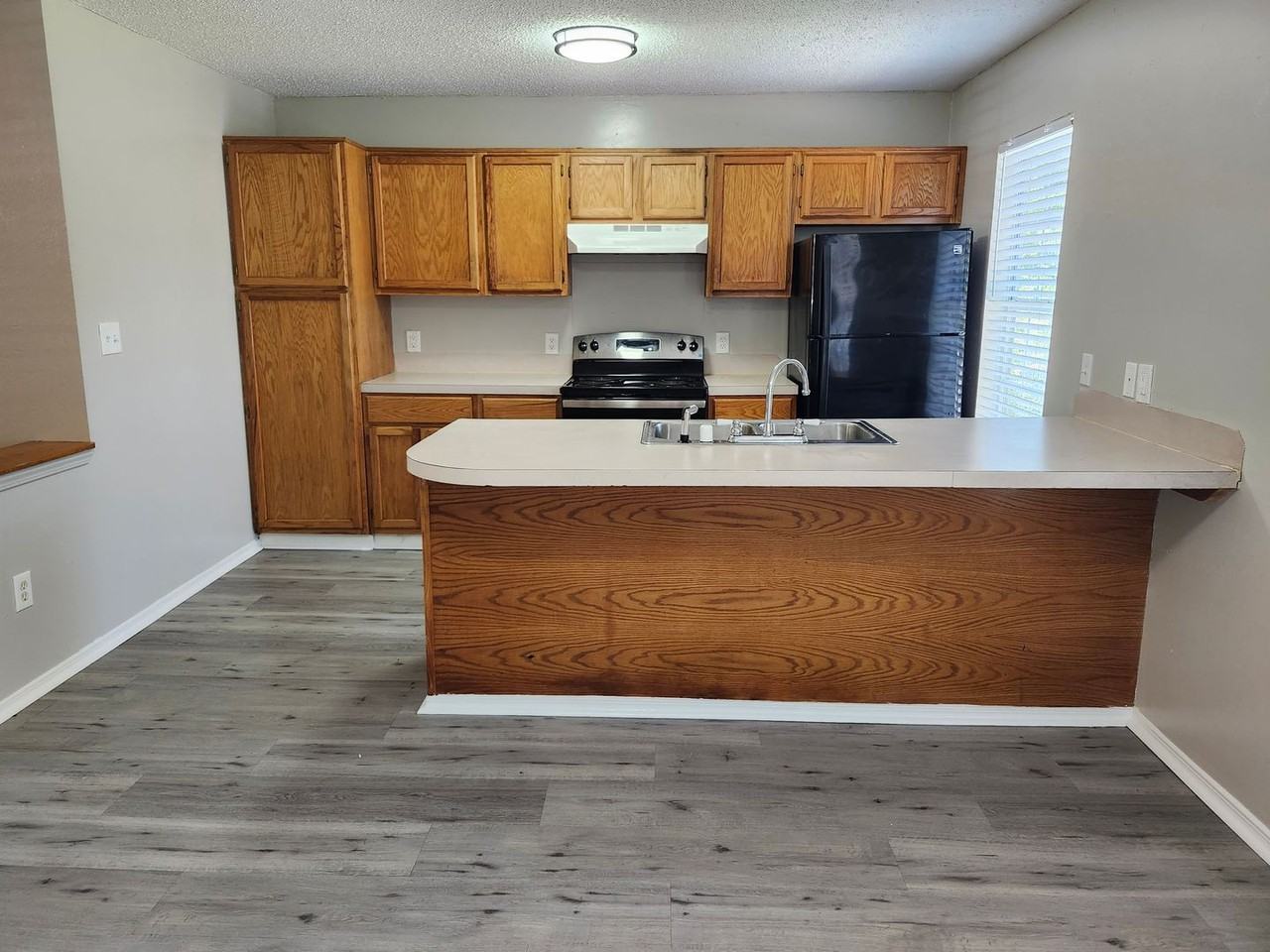 1818 Watts Rd - Photo 4 of 15