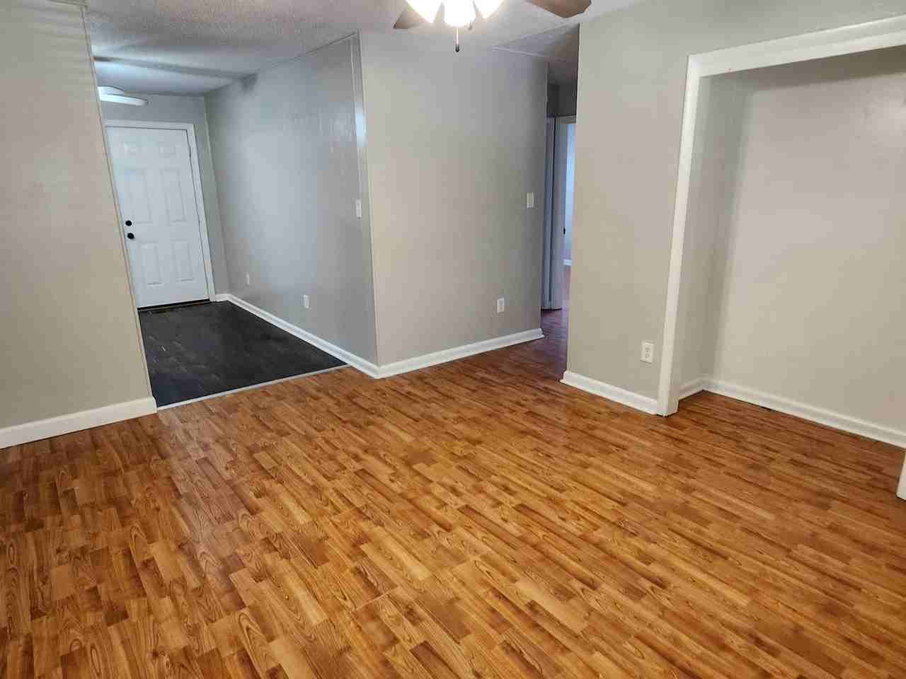 904 Sherris Ln - Photo 2 of 12