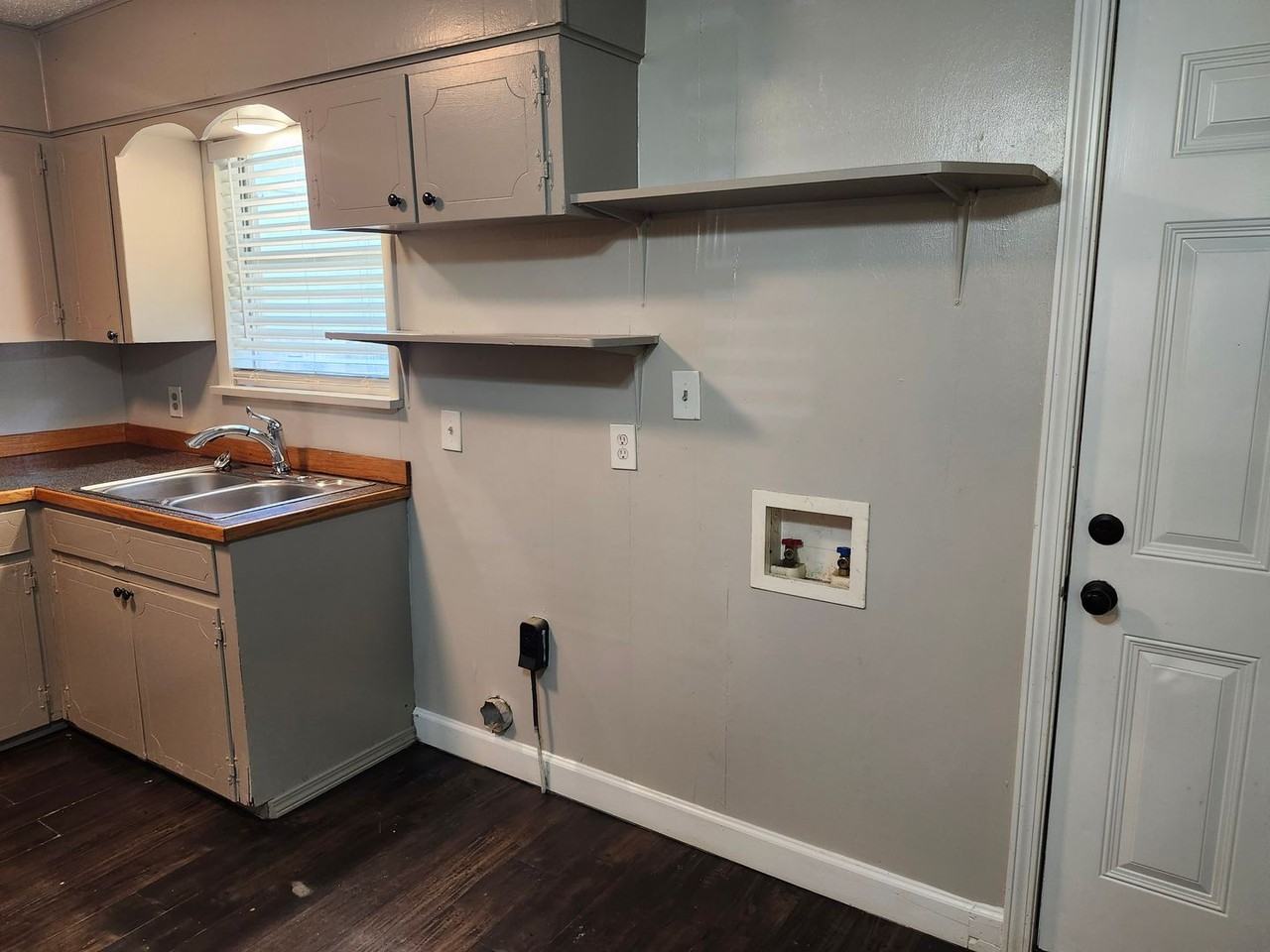 904 Sherris Ln - Photo 5 of 12