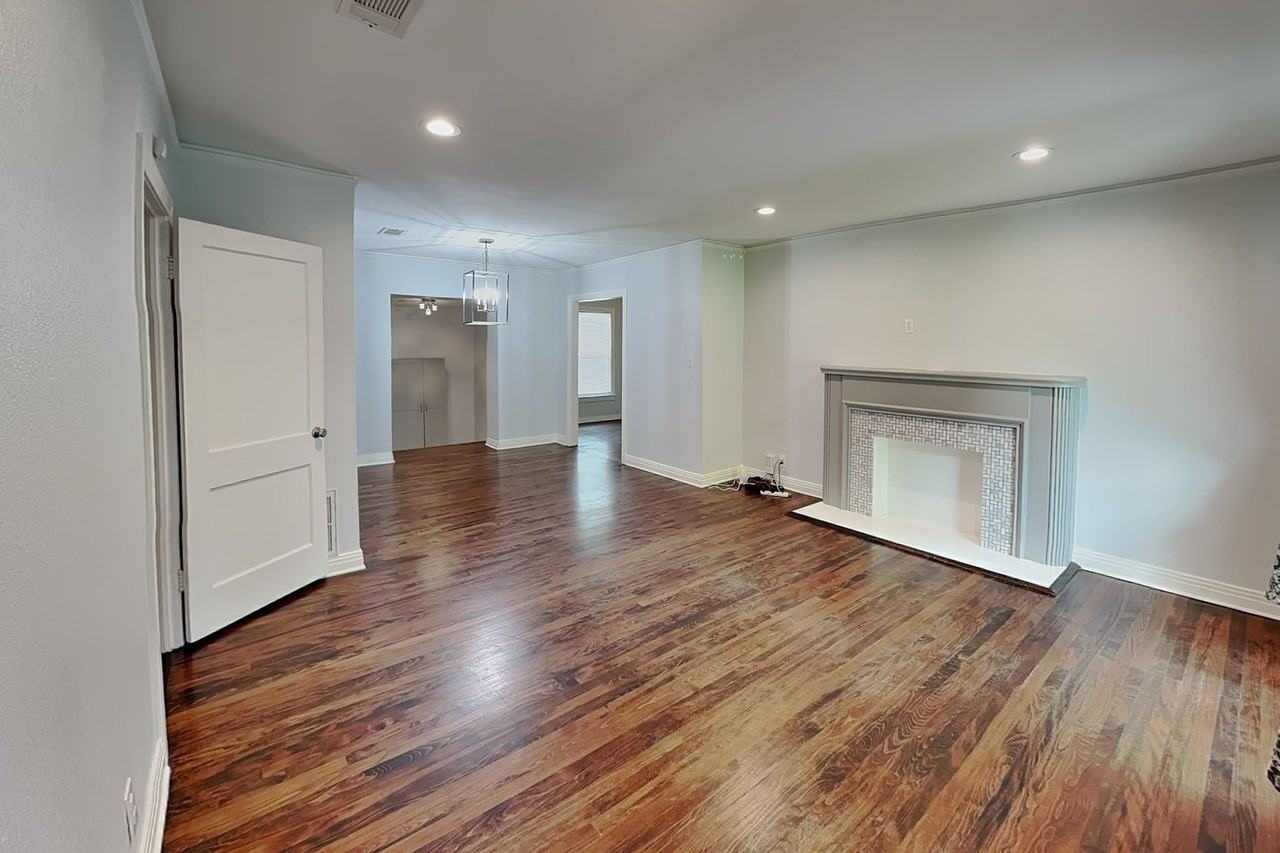 4225 Lovell Ave - Photo 2 of 19