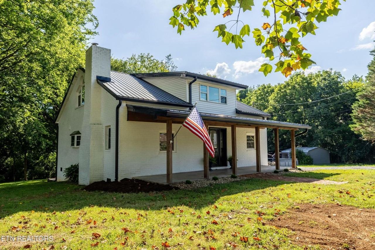 2805 Mint Rd - Photo 3 of 26