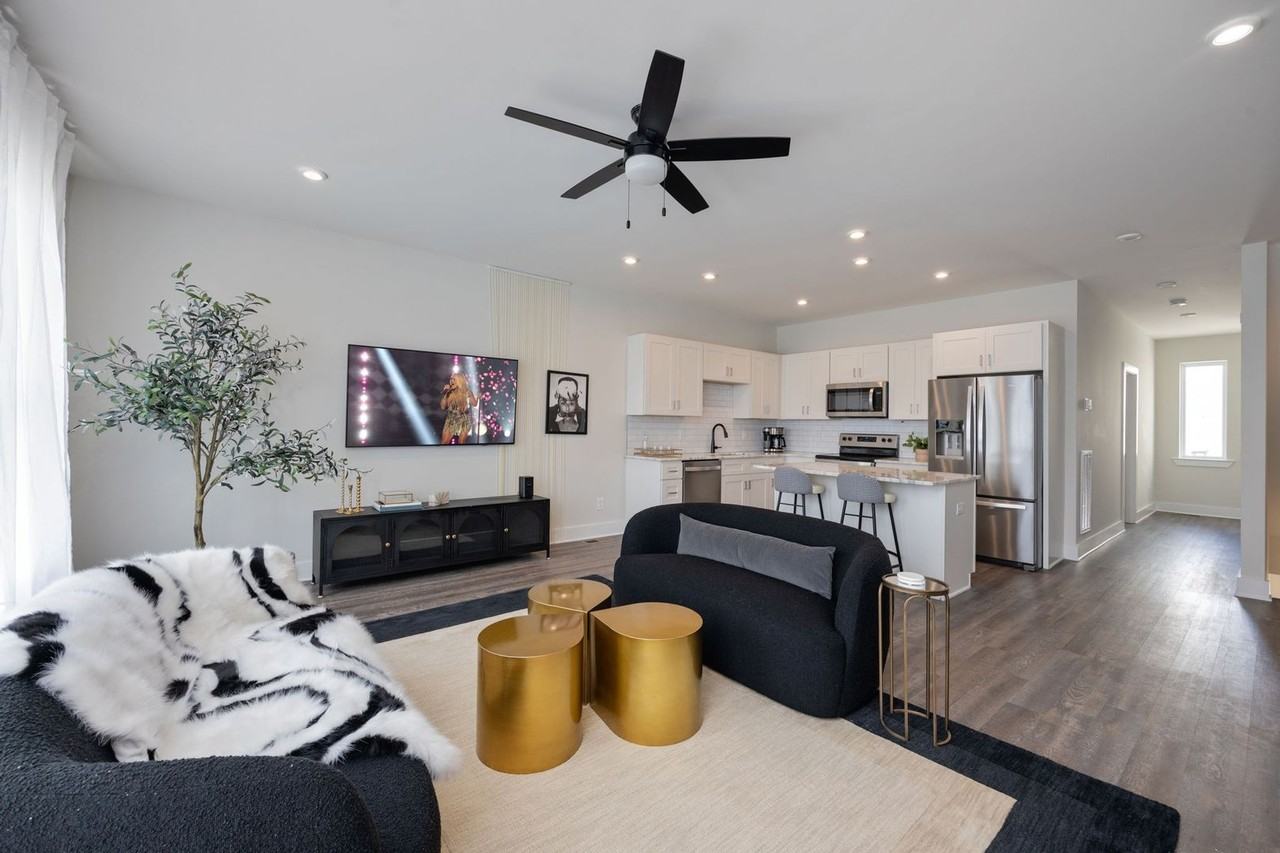 5621 Lenox Ave #3 - Photo 5 of 23