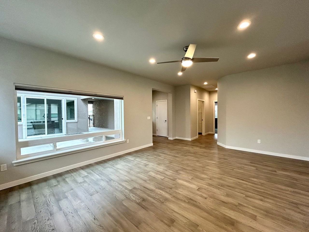 304 E Stanford Ave - Photo 3 of 19