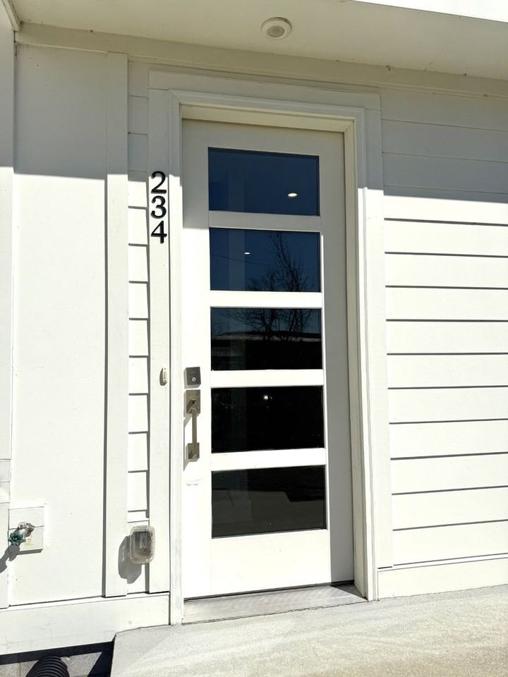 234 Oceola Ave - Photo 3 of 24