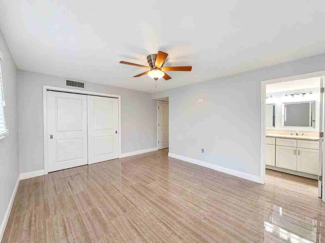 681 Palm View Dr - Photo 4 of 14