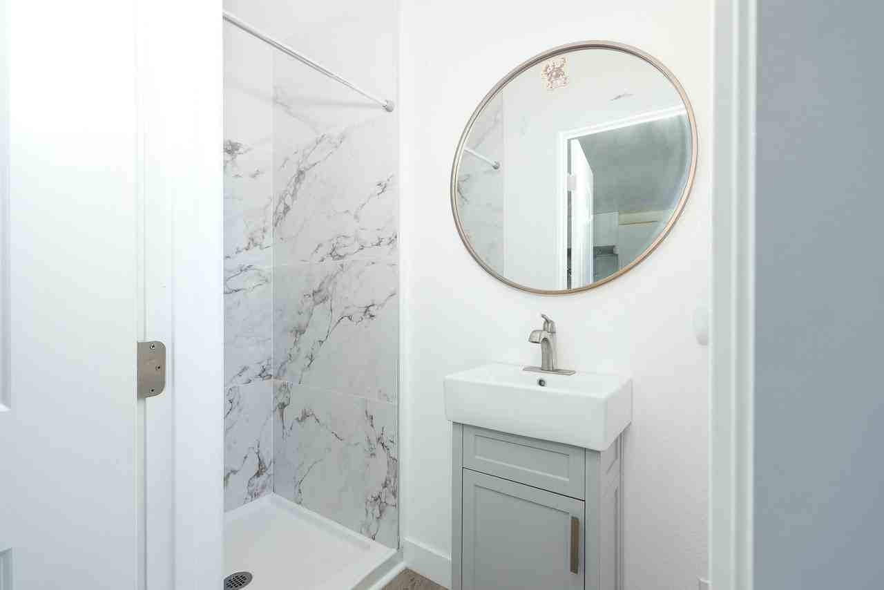 4578 Saviers Rd - Photo 5 of 25