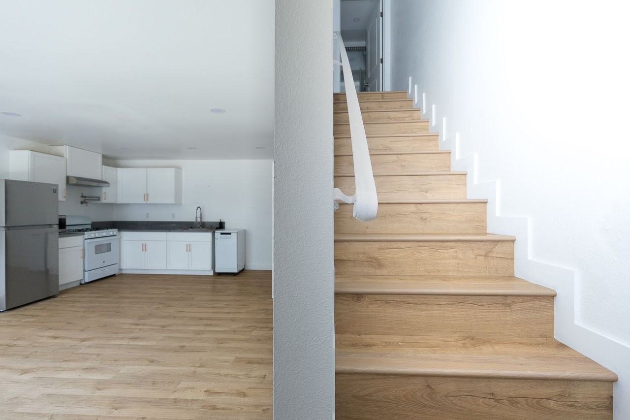 4578 Saviers Rd - Photo 7 of 25